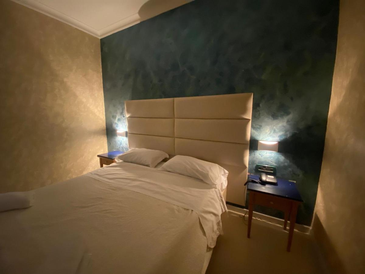 Hotel La Pace Naples Luaran gambar