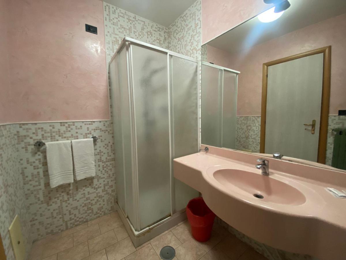 Hotel La Pace Naples Luaran gambar