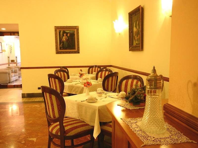 Hotel La Pace Naples Luaran gambar