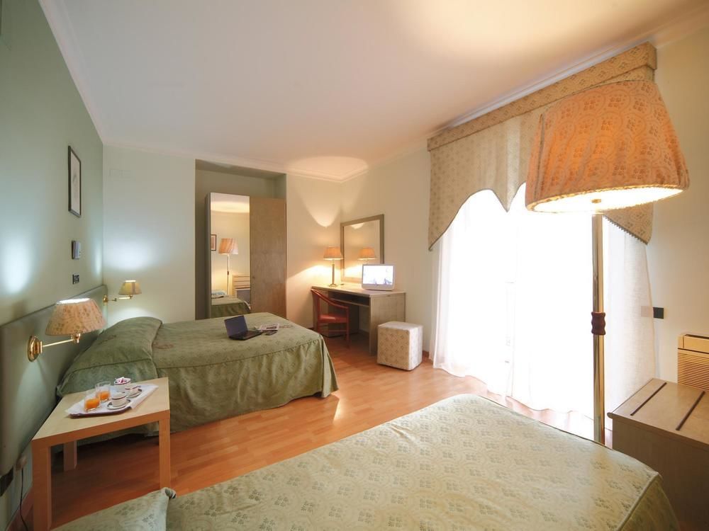 Hotel La Pace Naples Luaran gambar
