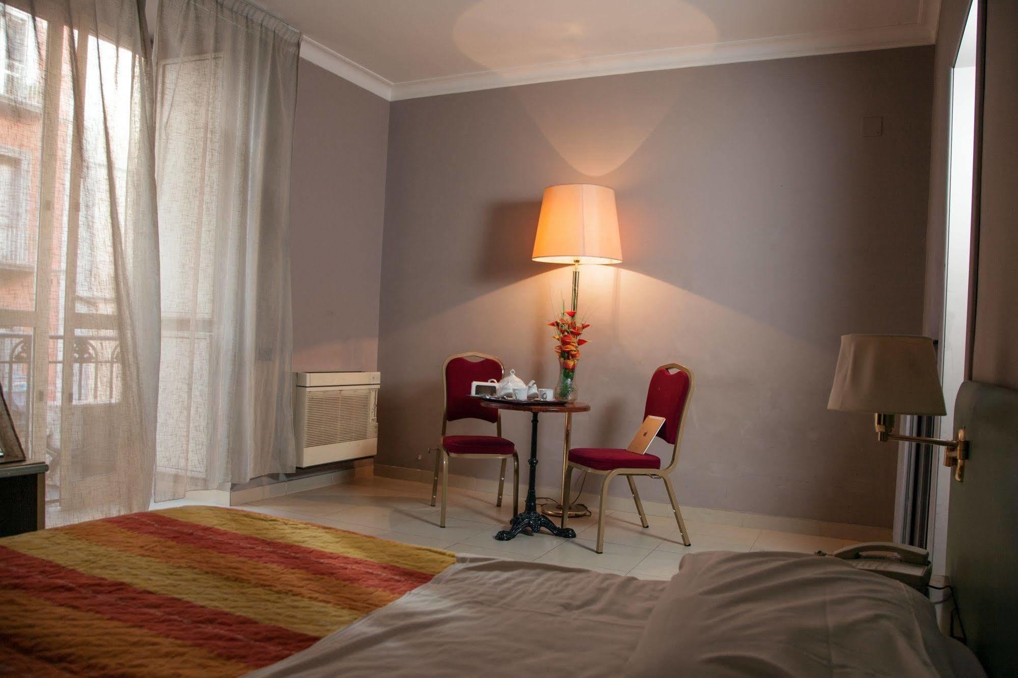 Hotel La Pace Naples Luaran gambar